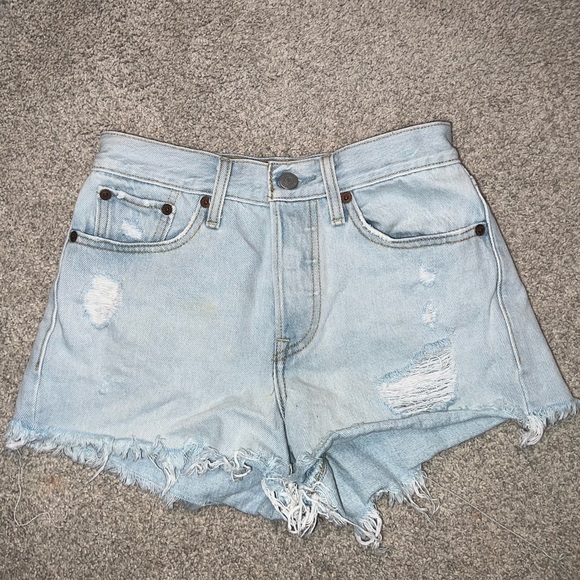 Levi’s denim jean shorts - Picture 1 of 3